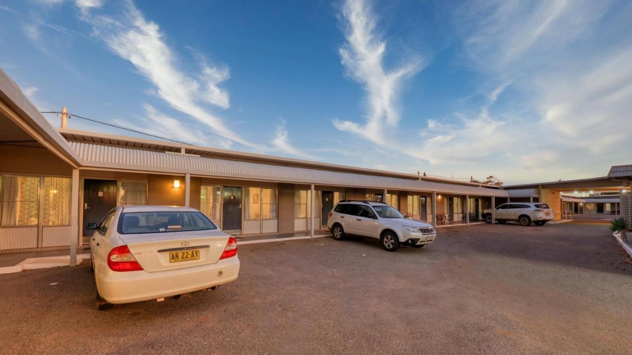 Silver Haven Motor Motel 3*